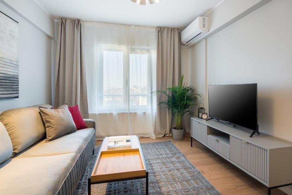 Downtown Modern - 2Br Apartment Bucharest Luaran gambar