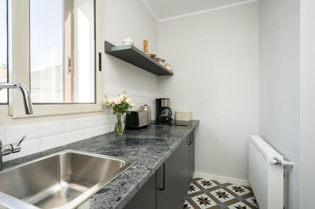Downtown Modern - 2Br Apartment Bucharest Luaran gambar
