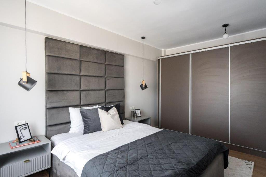 Downtown Modern - 2Br Apartment Bucharest Luaran gambar