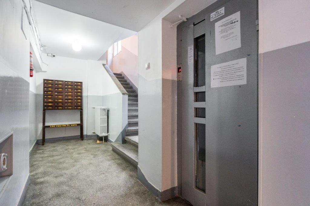 Downtown Modern - 2Br Apartment Bucharest Luaran gambar